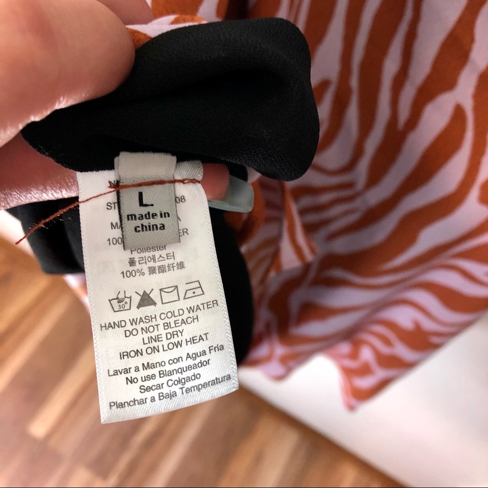 Dress - Picture 6 of 8